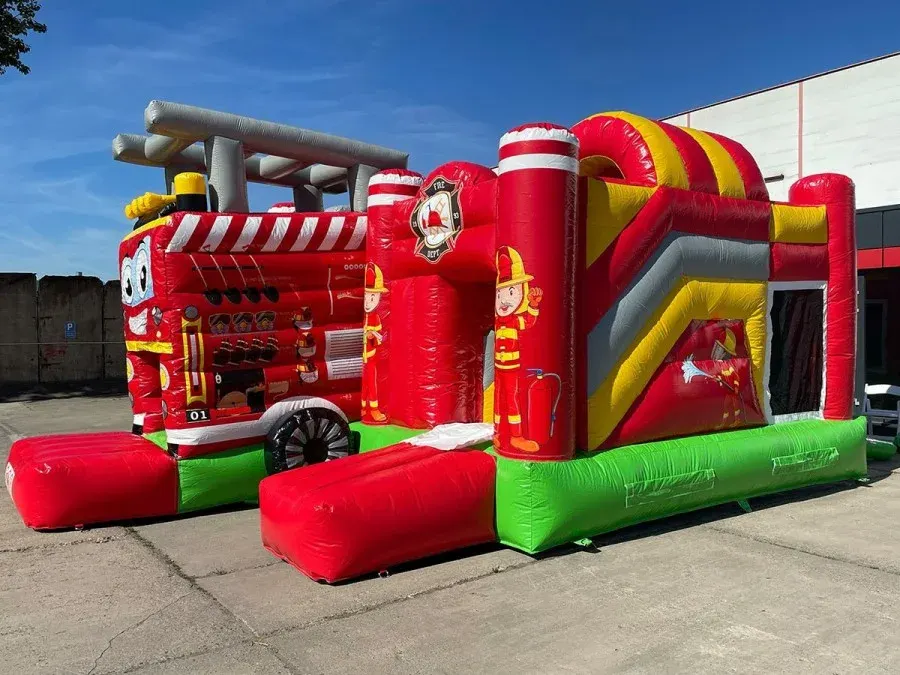 Big Feuerwehr in voller Länge von der Seite